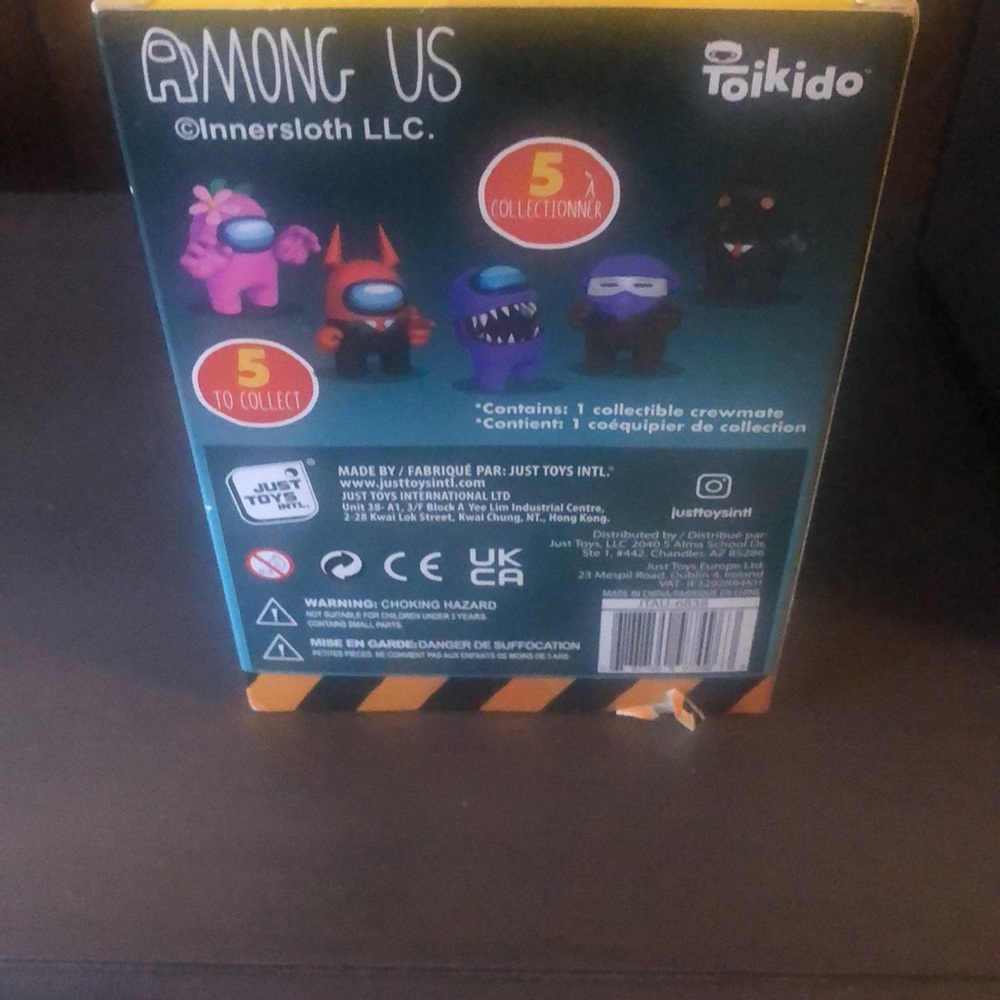 Among us - Picture 2 of 2